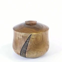 Puriri Wood Urn - Image 3