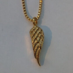 Alternative view of Gold Angel Feather