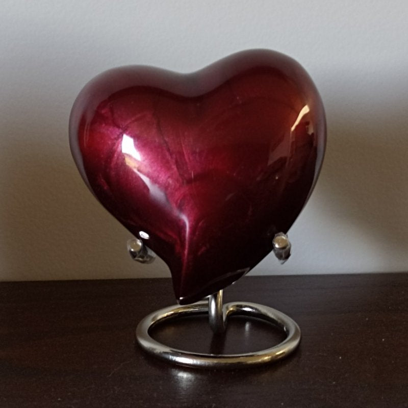 Swift Deep Red Heart Urn - Image 4