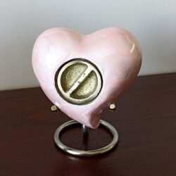 Swift Pink Heart Urn - Image 4