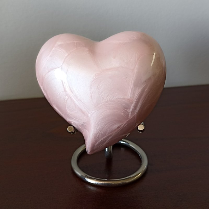 Swift Pink Heart Urn - Image 2