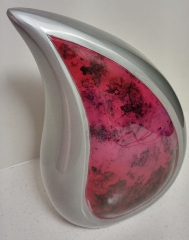 Red Tear Drop Urn - Image 4