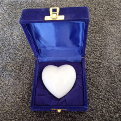 Classic White Heart Urn - Image 3