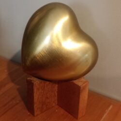 Wooden Heart Stand - Image 3