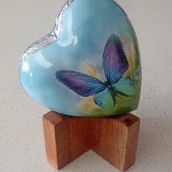 Wooden Heart Stand - Image 4